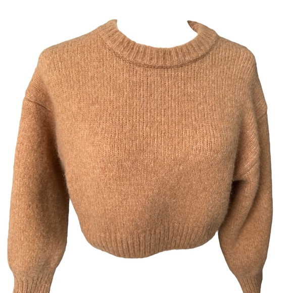 Zara, Crop Fuzzy Sweater, Size Snall - Picture 5 of 9
